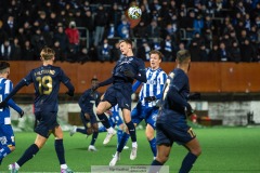 20240126 Halmstads BKs Viktor Granath och IFK Göteborgs Adam Carlén under träningsmatchen IFK Göteborg och Halmstads BK på Valhalla IP den 26 januari 2024 i Göteborg.