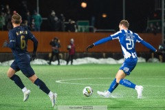 20240126 IFK Göteborgs Adam Carlén under träningsmatchen IFK Göteborg och Halmstads BK på Valhalla IP den 26 januari 2024 i Göteborg.