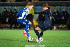 20240126 IFK Göteborgs Sebastian Hausner och Halmstads BKs Viktor Granath under träningsmatchen IFK Göteborg och Halmstads BK på Valhalla IP den 26 januari 2024 i Göteborg.