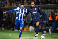 20240126 Halmstads BKs Vinicius Nogueira och IFK Göteborgs Melvin Koliqi under träningsmatchen IFK Göteborg och Halmstads BK på Valhalla IP den 26 januari 2024 i Göteborg.