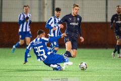 20240126 Halmstads BKs Villiam Granath och IFK Göteborgs Ben Magnusson under träningsmatchen IFK Göteborg och Halmstads BK på Valhalla IP den 26 januari 2024 i Göteborg.