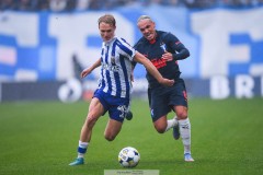 20250525 IFK Göteborgs Max Fenger och Malmö FF Arnór Sigurðsson under fotbollsmatchen mellan IFK Göteborg och Malmö FF i Allsvenskan den 25 maj 2025 på Gamla Ullevi i Göteborg.