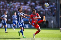 20240721 Västerås SKs Mikael Marqués och IFK Göteborgs Thomas Santos under fotbollsmatchen i Allsvenskan mellan IFK Göteborg och Västerås SK den 21 Juli 2024 på Gamla Ullevi i Göteborg.