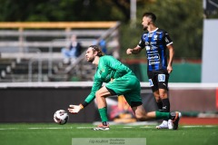 20240810 Ahlafors IFs Victor Strandh under fotbollsmatchen i Div 2 Norra Götaland mellan IFK Skövde och Ahlafors IF den 10 augusti 2024 på Södermalms IP i Skövde.