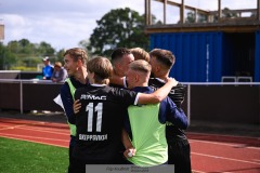 20240810 IFK Skövde firar lagets andra mål under fotbollsmatchen i Div 2 Norra Götaland mellan IFK Skövde och Ahlafors IF den 10 augusti 2024 på Södermalms IP i Skövde.