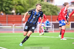 20240609 IFK Skövdes Edin Salihovic under fotbollsmatchen i Div 2 Norra Götaland mellan IFK Skövde och IK Gauthiod den 9 juni 2024 på Södermalms IP i Skövde.