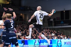 20241226 Skånela IFs Anton Nilsson under handbollsmatchen i Handbollsligan mellan IFK Skövde HK och Skånela IF den 27 december 2024 i Arena Skövde i Skövde.