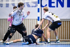 20241226 IFK Skövdes Adam Ljunquist under handbollsmatchen i Handbollsligan mellan IFK Skövde HK och Skånela IF den 27 december 2024 i Arena Skövde i Skövde.