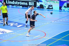 20241226 IFK Skövdes Jonas Samuelsson under handbollsmatchen i Handbollsligan mellan IFK Skövde HK och Skånela IF den 27 december 2024 i Arena Skövde i Skövde.