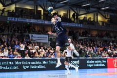 20241226 IFK Skövdes Jonas Samuelsson under handbollsmatchen i Handbollsligan mellan IFK Skövde HK och Skånela IF den 27 december 2024 i Arena Skövde i Skövde.