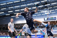 20241226 IFK Skövdes Linus Gustavsson under handbollsmatchen i Handbollsligan mellan IFK Skövde HK och Skånela IF den 27 december 2024 i Arena Skövde i Skövde.