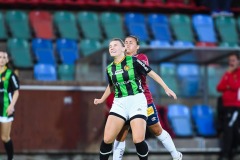 20240915 GAIS Isabelle Wallström och ÖIS Amna Lihovic under fotbollsmatchen mellan ÖIS och GAIS  i DM Dam den 17 september 2024 på Valhalla IP i Göteborg.