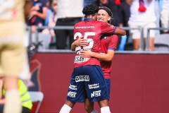 20250727 ÖIS Charlie Vindehall och Waylon Ramon Renecke under fotbollsmatchen mellan ÖIS och Östersunds FK i Superettan den 27 juli 2025 på Gamla Ullevi i Göteborg.