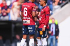 20250727 ÖIS Tobias Sana och Mikael Dyrestam under fotbollsmatchen mellan ÖIS och Östersunds FK i Superettan den 27 juli 2025 på Gamla Ullevi i Göteborg.