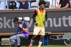 20250727 Östersunds FKs Chovanie Shakur Amatkarijo under fotbollsmatchen mellan ÖIS och Östersunds FK i Superettan den 27 juli 2025 på Gamla Ullevi i Göteborg.