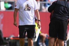 20250727 ÖIS Huvudtränare Andreas Holmberg under fotbollsmatchen mellan ÖIS och Östersunds FK i Superettan den 27 juli 2025 på Gamla Ullevi i Göteborg.