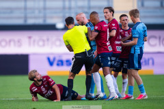 20260720 Örgrytes William Hofvander och Djurgårdens Adam Ståhl under fotbollsmatchen i Allsvenskan mellan Örgryte IS och Djurgårdens IF den 20 juli 2026 på Gamla Ullevi i Göteborg. 
Foto: Filip Kauffeldt