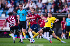 20260529 Örgrytes Noah Christoffersson och Elfsborgs Júlíus Magnússon under fotbollsmatchen i Allsvenskan mellan Örgryte IS och IF Elfsborg den 29 maj 2026 på Gamla Ullevi i Göteborg. 
Foto: Filip Kauffeldt