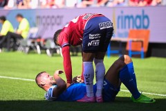 20250809 ÖIS Tobias Sana och IK Oddevolds Adam Engelbrektsson under fotbollsmatchen mellan Örgryte IS och IK Oddevold i Superettan den 9 augusti 2025 på Gamla Ullevi i Göteborg.