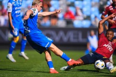 20250809 IK Oddevolds Linus Tornblad och ÖIS Mikael Dyrestam under fotbollsmatchen mellan Örgryte IS och IK Oddevold i Superettan den 9 augusti 2025 på Gamla Ullevi i Göteborg.