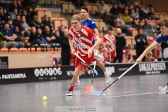 20240217 Pixbo IBKs Victor Johansson under innebandymatchen i SSL herr mellan Pixbo IBK och Hagunda IF den 17 februari 2024 i Mölnlycke.