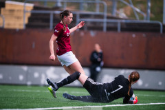 20260510 under fotbollsmatchen i Division 2 Dam Sydvästra Götaland mellan Qviding FIF och Eriksbergs IF den 10 maj 2026 på Valhalla IP i Göteborg. 
Foto: Filip Kauffeldt