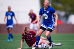 20260510 under fotbollsmatchen i Division 2 Dam Sydvästra Götaland mellan Qviding FIF och Eriksbergs IF den 10 maj 2026 på Valhalla IP i Göteborg. 
Foto: Filip Kauffeldt