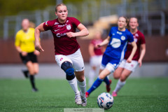 20260510 under fotbollsmatchen i Division 2 Dam Sydvästra Götaland mellan Qviding FIF och Eriksbergs IF den 10 maj 2026 på Valhalla IP i Göteborg. 
Foto: Filip Kauffeldt