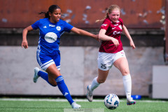 20260510 under fotbollsmatchen i Division 2 Dam Sydvästra Götaland mellan Qviding FIF och Eriksbergs IF den 10 maj 2026 på Valhalla IP i Göteborg. 
Foto: Filip Kauffeldt