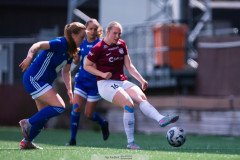 20260510 under fotbollsmatchen i Division 2 Dam Sydvästra Götaland mellan Qviding FIF och Eriksbergs IF den 10 maj 2026 på Valhalla IP i Göteborg. 
Foto: Filip Kauffeldt