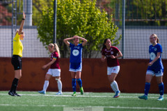 20260510 under fotbollsmatchen i Division 2 Dam Sydvästra Götaland mellan Qviding FIF och Eriksbergs IF den 10 maj 2026 på Valhalla IP i Göteborg. 
Foto: Filip Kauffeldt