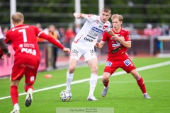 20240615 Degerfors IFs Adi Fisic och Skövde AIKs Samuel Sörman under fotbollsmatchen i Superettan mellan Skövde AIK och Degerfors IF den 15 juni 2024 på Södermalms IP i Skövde.