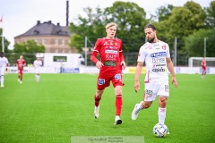 20240615 Skövde AIKs Emil Skillermo och Degerfors IFs Karim Mammar under fotbollsmatchen i Superettan mellan Skövde AIK och Degerfors IF den 15 juni 2024 på Södermalms IP i Skövde.