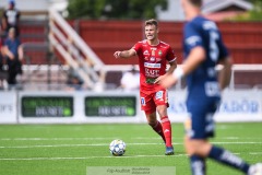 20240804 Skövde AIKs Filip Schyberg under fotbollsmatchen i Superettan mellan Skövde AIK och ÖIS den 4 Augusti 2024 på Södermalms IP i Skövde.