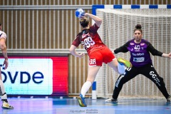 20241230 Skövde HFs Melina Pilav under handbollsmatchen i Handbollsligan mellan Skövde HF och Skara HF den 30 december 2024 i Arena Skövde i Skövde.