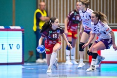 20241230 Skövde HFs Selma Hestner Olsson under handbollsmatchen i Handbollsligan mellan Skövde HF och Skara HF den 30 december 2024 i Arena Skövde i Skövde.