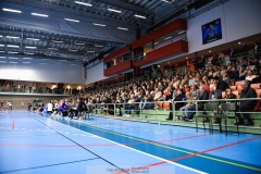 20241230 Publik under handbollsmatchen i Handbollsligan mellan Skövde HF och Skara HF den 30 december 2024 i Arena Skövde i Skövde.