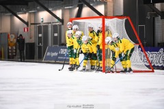 20241228 Ljusdals BK under bandymatchen i Elitserien mellan Villa-Lidköping BK och Ljusdals BK den 28 december 2024 i Sparbanken Arena i Lidköping.