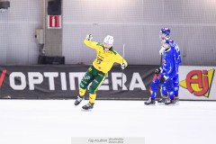 20241228 Ljusdals Mattias Brolin-Munther under bandymatchen i Elitserien mellan Villa-Lidköping BK och Ljusdals BK den 28 december 2024 i Sparbanken Arena i Lidköping.