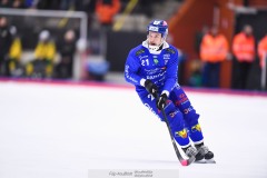 20241228 Villa-Lidköpings Christoffer Edlund under bandymatchen i Elitserien mellan Villa-Lidköping BK och Ljusdals BK den 28 december 2024 i Sparbanken Arena i Lidköping.