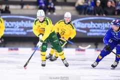 20241228 Ljusdals Rasmus Gustafsson under bandymatchen i Elitserien mellan Villa-Lidköping BK och Ljusdals BK den 28 december 2024 i Sparbanken Arena i Lidköping.